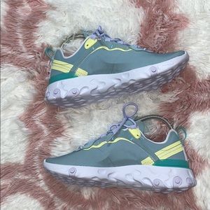 NWOT Nike Womens React Element 55